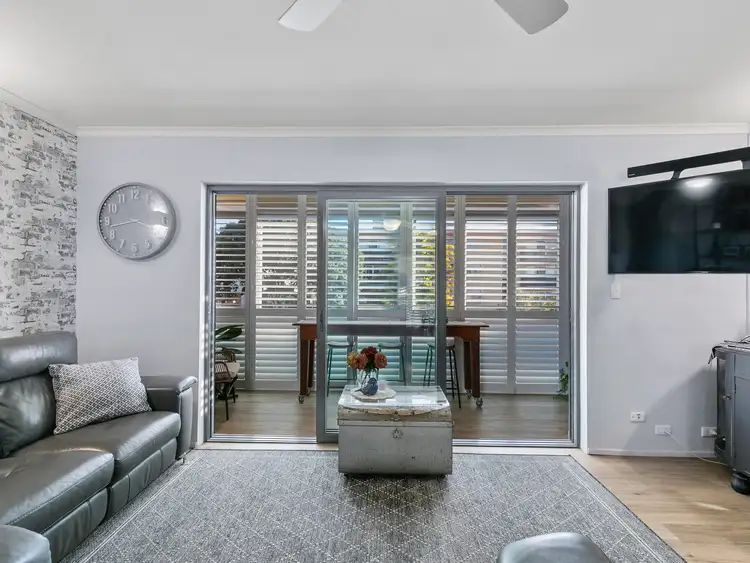 Sixth view of Homely unit listing, 2/45 Kitchener, Coorparoo QLD 4151