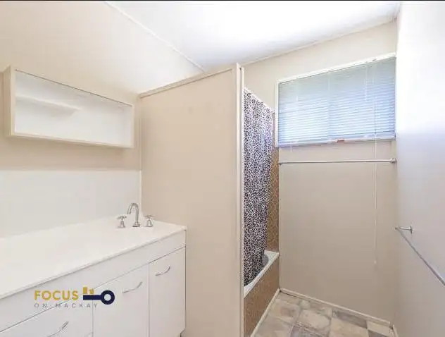 Sixth view of Homely unit listing, Units 1/2 -3 Casuarina Street, Slade Point QLD 4740