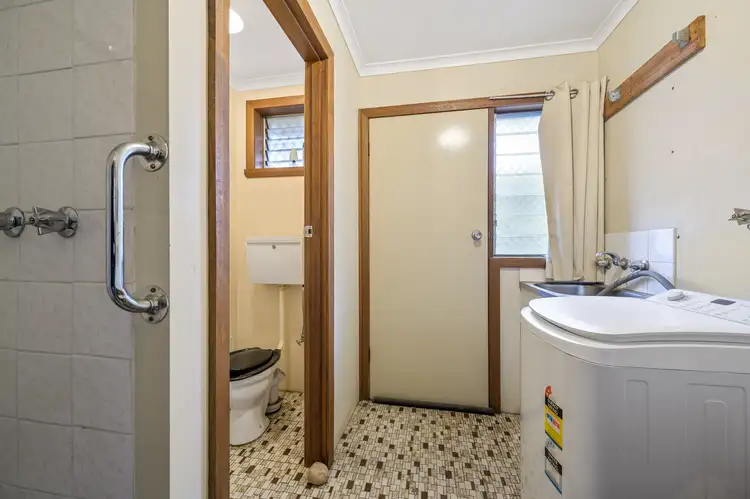 Fifth view of Homely unit listing, 2/161 Bilba Street, East Albury NSW 2640