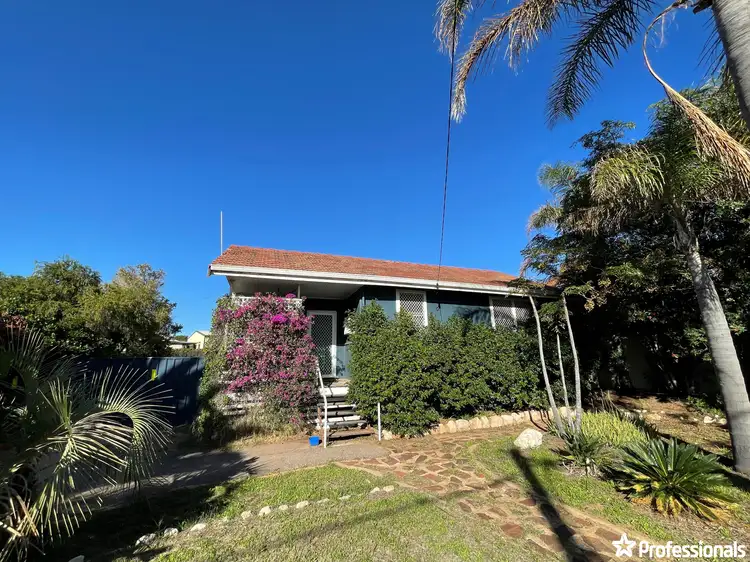 6 Hebe Street, Rangeway WA 6530