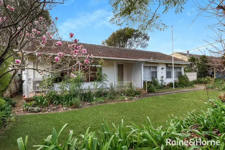 4 Leatham Avenue, Nowra NSW 2541