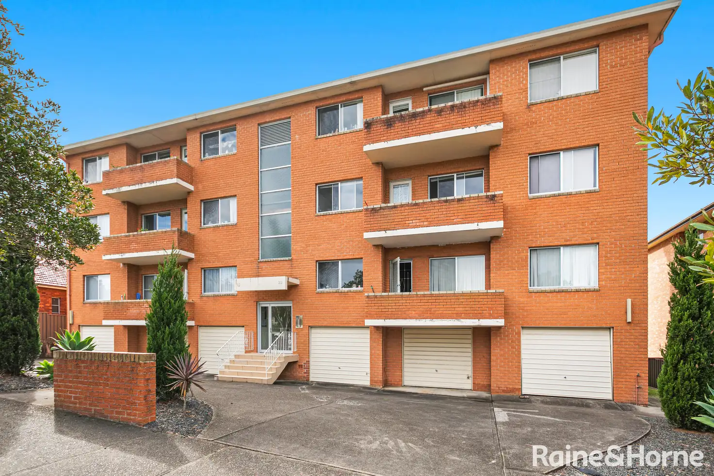 Main view of Homely unit listing, 13/16-22 Guinea Street, Kogarah NSW 2217