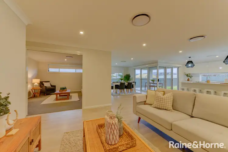 Sixth view of Homely house listing, 25 Shiraz Road, Tamworth NSW 2340