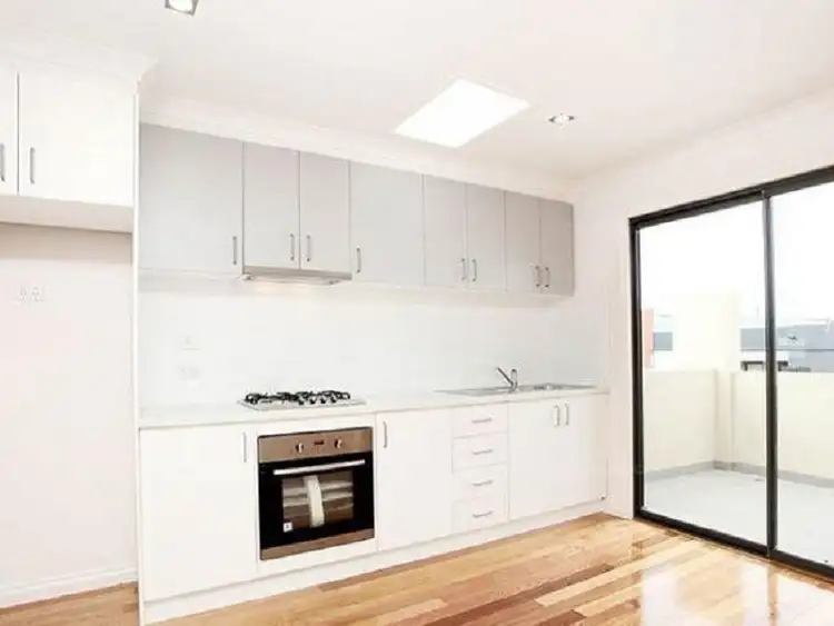 Third view of Homely house listing, 2/6 Central Avenue, Thomastown VIC 3074