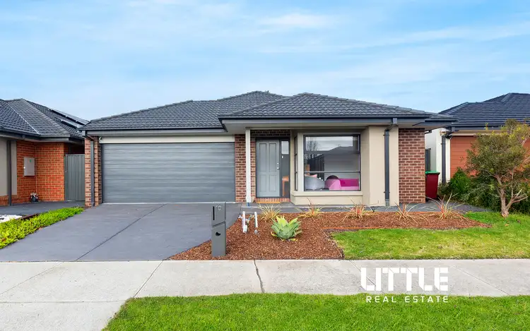 Main view of Homely house listing, 10 Nellburn Terrace, Cranbourne East VIC 3977