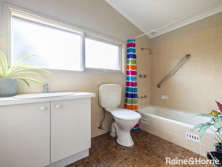 Fifth view of Homely house listing, 2 De Clouett Place, Windradyne NSW 2795