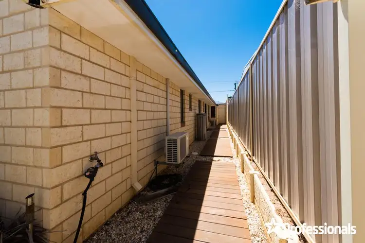 Seventh view of Homely unit listing, 25 Flores Road, Wonthella WA 6530