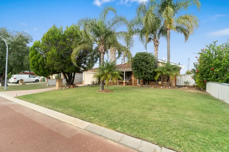 15 Cranberry Way, Kenwick WA 6107