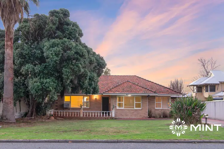 9 Arno Crescent, Attadale WA 6156