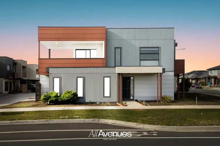 30 Queenie way, Cranbourne West VIC 3977