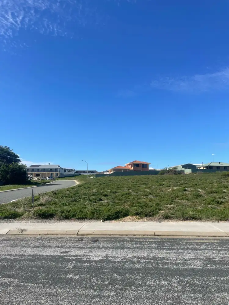 35 Hudson St, Seabird WA 6042
