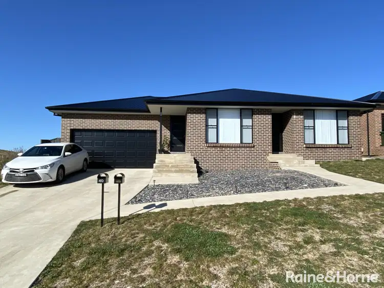 40 & 40a Miriam Drive, Orange NSW 2800