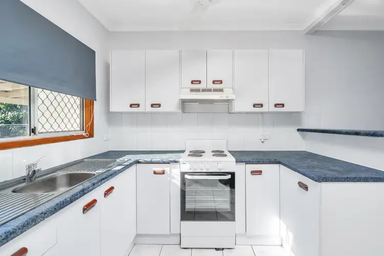 Fourth view of Homely townhouse listing, 9/462-464 Mccoombe Street, Mooroobool QLD 4870