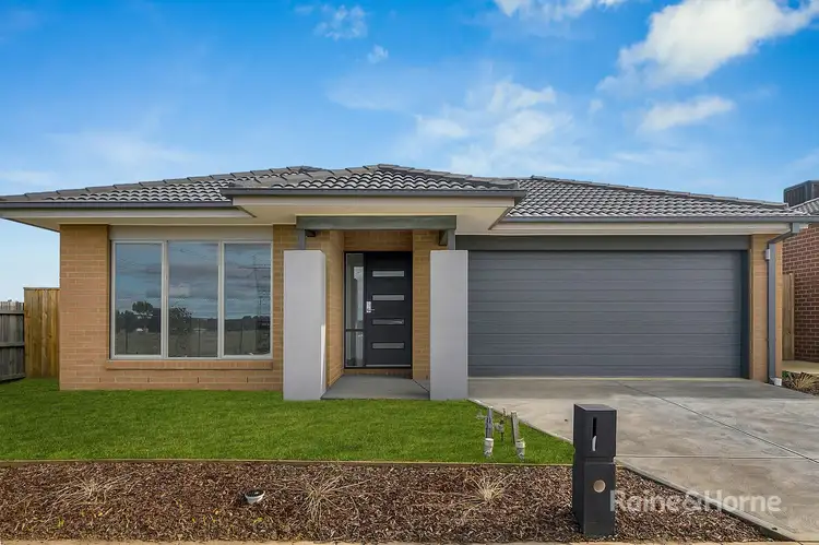 8 Apsley Drive