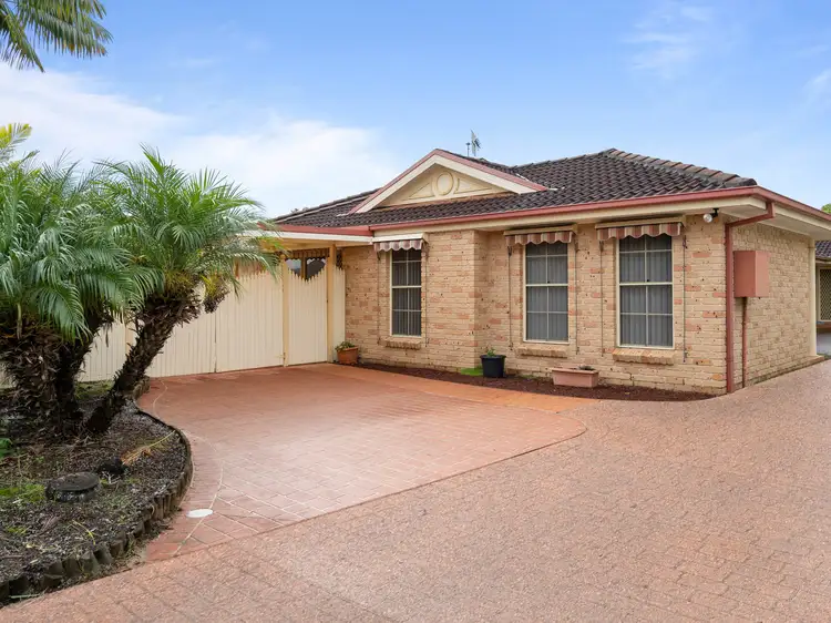 5a Castlereagh Crescent, Bateau Bay NSW 2261