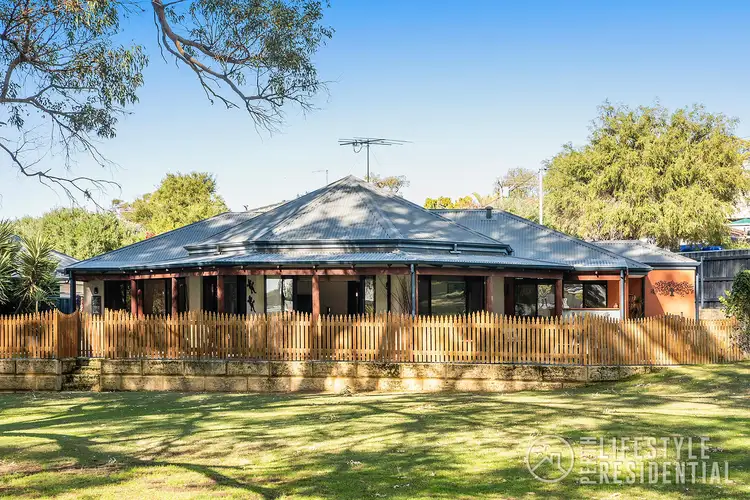 10 Augusta Grove, Yanchep WA 6035