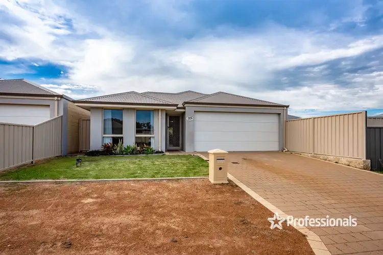 Main view of Homely house listing, 2/37B Yarraman Road, Waggrakine WA 6530