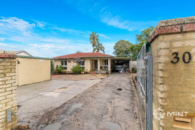 30 Salcott Road, Girrawheen WA 6064