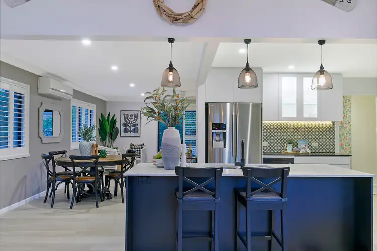 11 Reuben Street, Holland Park QLD 4121