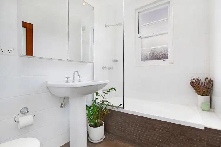 Sixth view of Homely apartment listing, 11/126 Francis Street, Bondi Beach NSW 2026