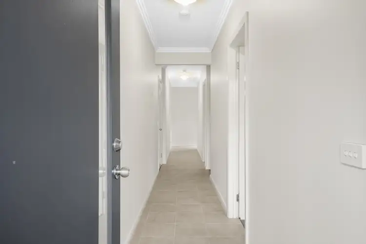 Second view of Homely house listing, 1/9 Yale Court, Truganina VIC 3029