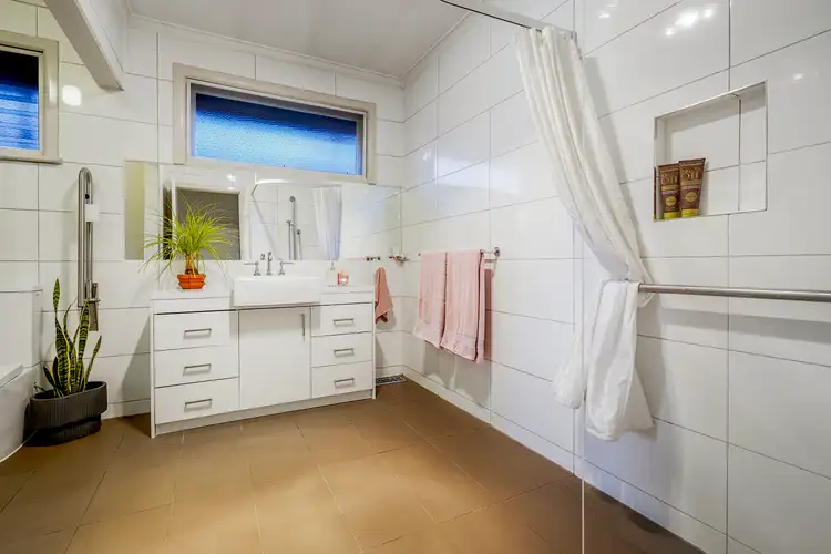 Seventh view of Homely house listing, 27 Palm Beach Crescent, Mount Waverley VIC 3149