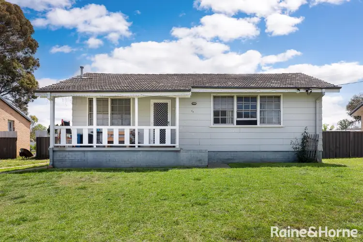 25 Ziegler Avenue, Kooringal NSW 2650