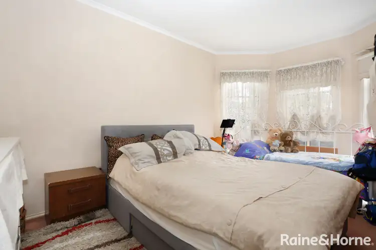 Fifth view of Homely house listing, 7 Hibiscus Close, Meadow Heights VIC 3048