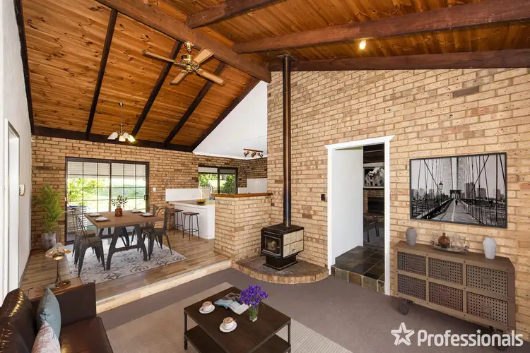 16 Hetherington Close, Jarrahdale WA 6124
