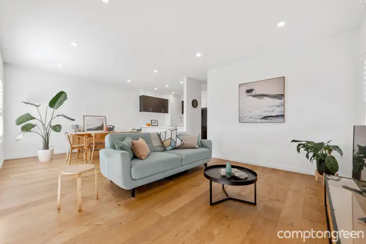 3/3 First Avenue, Altona North VIC 3025