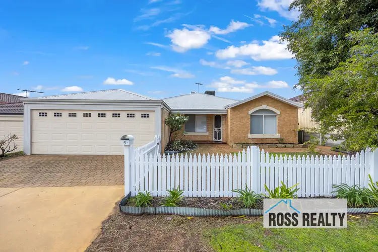 5 Pumice Place, Alexander Heights WA 6064
