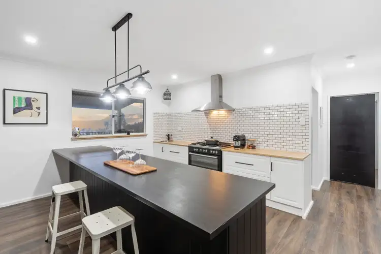 Second view of Homely house listing, 5 Rise Court, Mount Richon WA 6112