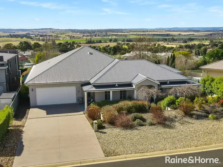 6 Lockyer Place, Llanarth NSW 2795