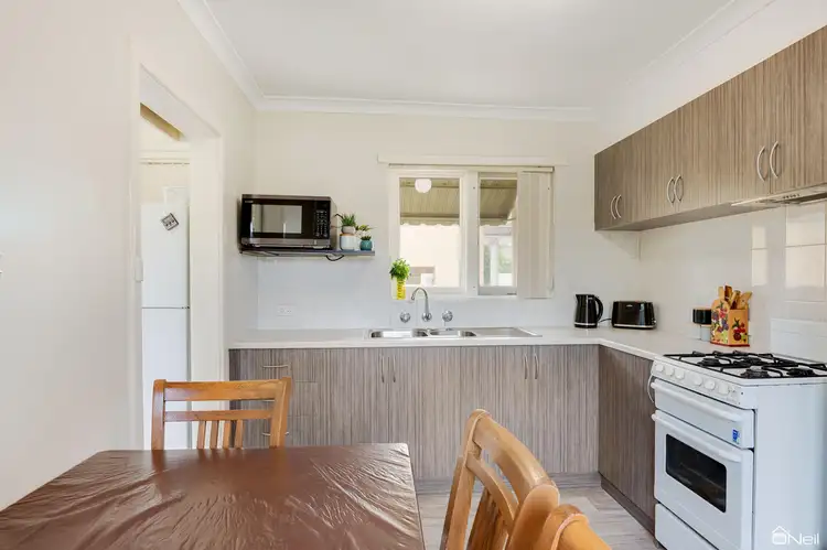 8 Pine Tree Close, Armadale WA 6112