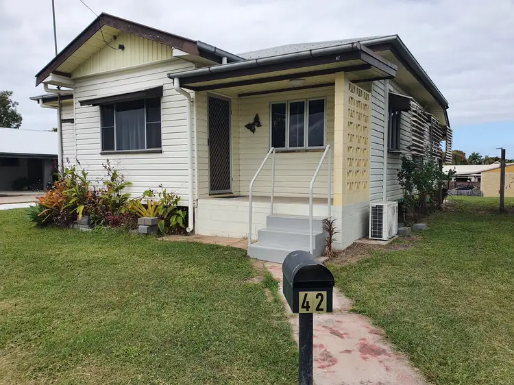 42 BEACH Road, Ayr QLD 4807