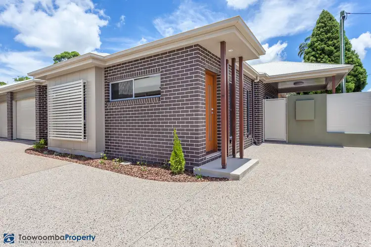3/126 Long Street, Centenary Heights QLD 4350