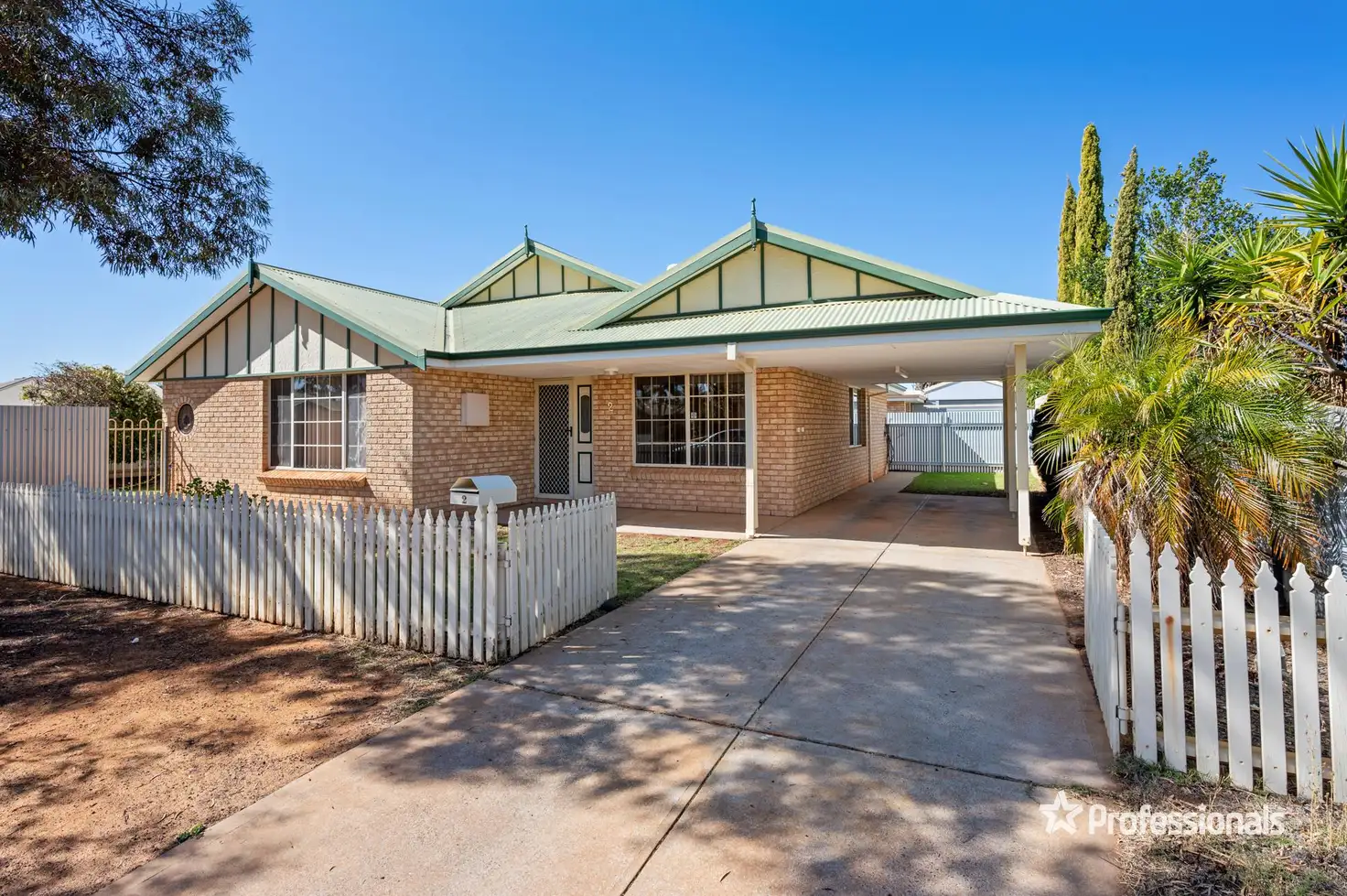 Main view of Homely house listing, 2 Carlyle Court, Boulder WA 6432