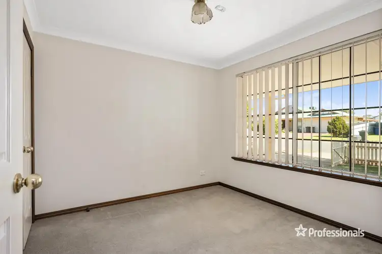 Seventh view of Homely house listing, 2 Carlyle Court, Boulder WA 6432