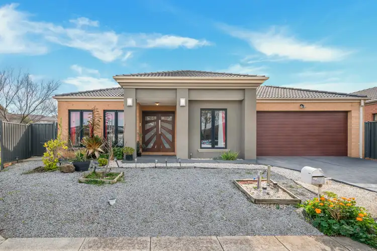 6 Grovedale Way, Manor Lakes VIC 3024