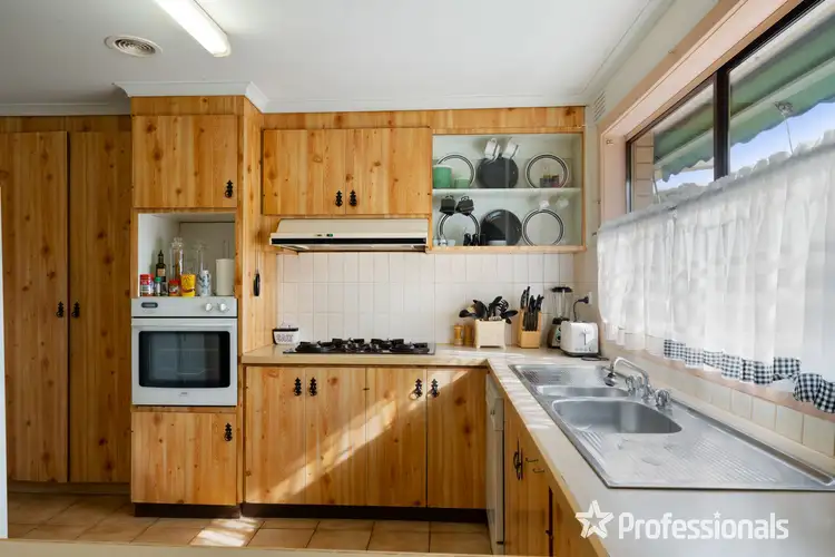 Fifth view of Homely house listing, 28 Hispano Drive, Keilor Downs VIC 3038