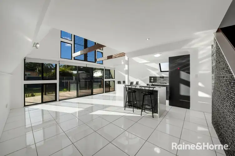 16 Banksia Avenue