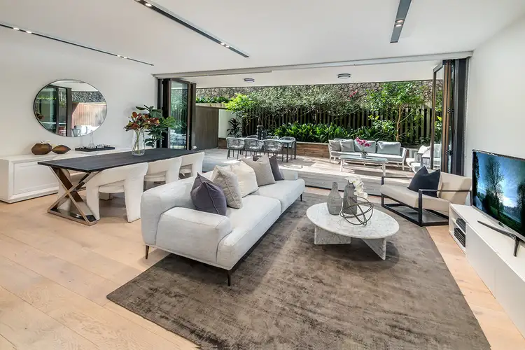 2/10 Nola Road, Roseville NSW 2069