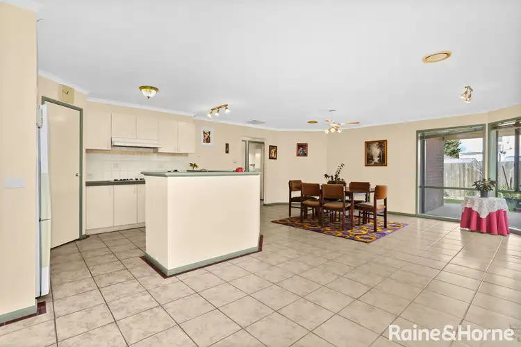 Sixth view of Homely house listing, 8 Parnell Court, Roxburgh Park VIC 3064