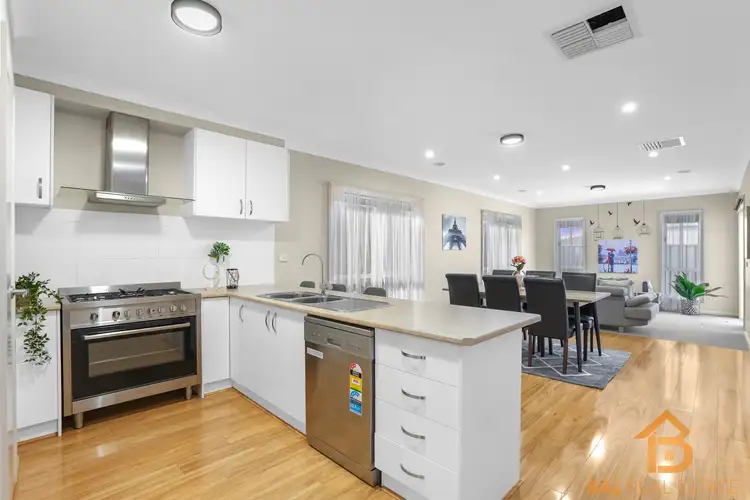 Sixth view of Homely house listing, 8 Turon Way, Tarneit VIC 3029