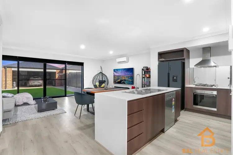 Seventh view of Homely house listing, 4 Magenta Walk, Tarneit VIC 3029