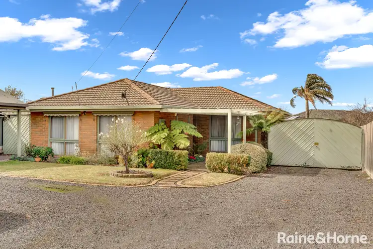 30 Southern Crescent, Craigieburn VIC 3064