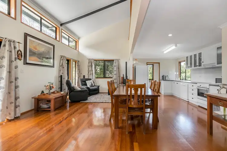 11 Cayambe Court, Tamborine Mountain QLD 4272