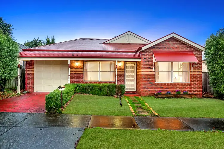 6 Oakville Place, Craigieburn VIC 3064