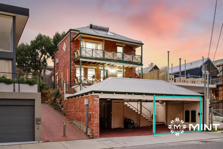 1/64 Thompson Road, North Fremantle WA 6159