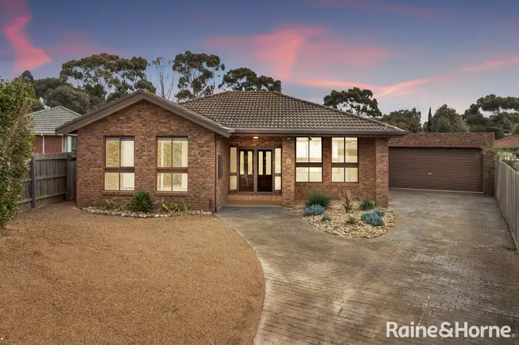 16 Bremen Court, Keilor Downs VIC 3038